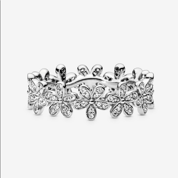 Pandora Daisy Flower Ring - Picture 1 of 4